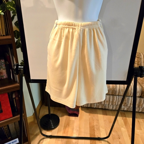 Bocoo pants and shorts. Poly & cotton, size large. Pale yellow with grey piping. - Picture 15 of 16